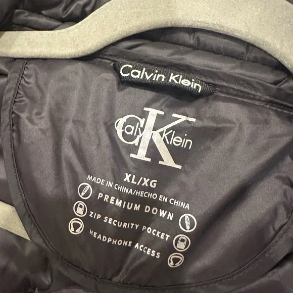 Calvin Klein Black Quilted Vest - Picture 3 of 3